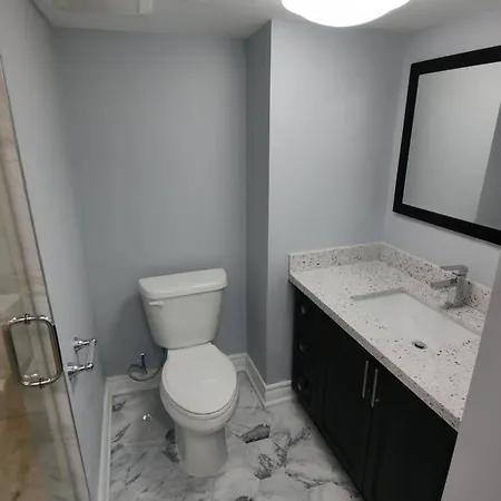 Prestige Accommodation Self-Contained 2 Bedrooms Suite Ajax Exterior photo