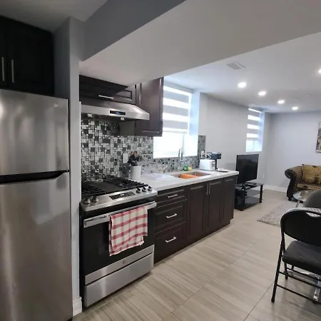 Prestige Accommodation Self-Contained 2 Bedrooms Suite Ajax Exterior photo