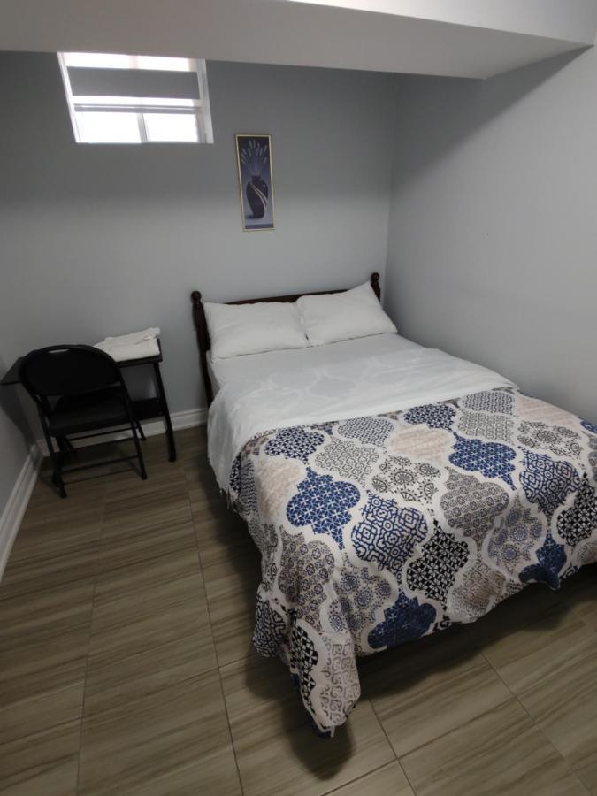 Prestige Self-contained 2 Bedrooms Hébergement de vacances Ajax